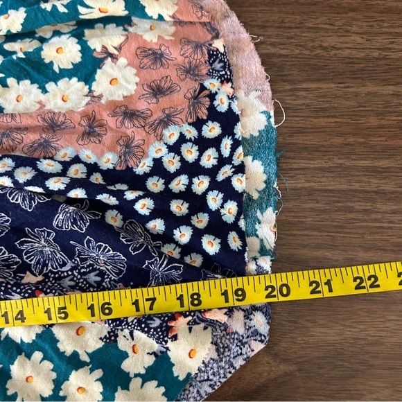 ❤️ Urban Outfitters Floral Y2K Top M - Picture 13 of 13